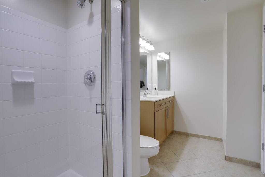 Pentagon City Comfort Modern Stay Арлінгтон Екстер'єр фото