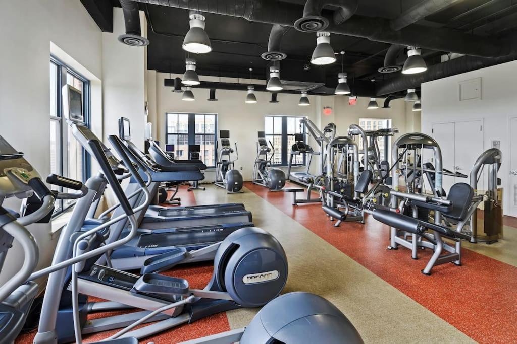 Pentagon City Comfort Modern Stay Арлінгтон Екстер'єр фото